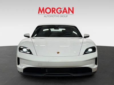 2025 Porsche Taycan — photo 9 view