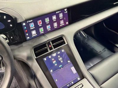 2025 Porsche Taycan — photo 26 view