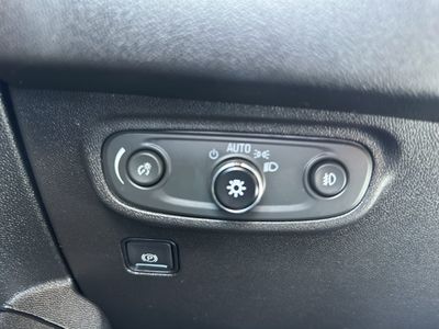 2022 GMC Terrain - Photo 19