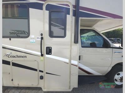 2021 Coachmen RV Leprechaun — photo 15 view