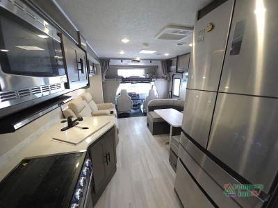 2021 Coachmen RV Leprechaun — photo 21 view