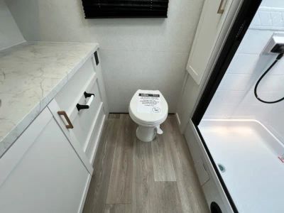 2027 Jayco NORTH TRAIL — photo 18 view