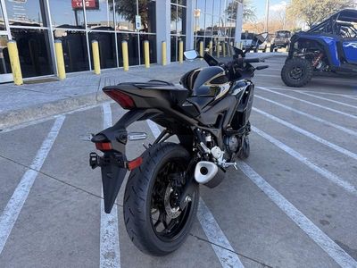 2026 Yamaha YZF-R3 - Photo 8