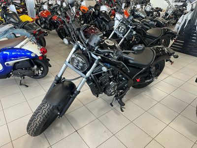 2024 Honda Rebel 300 - Photo 2