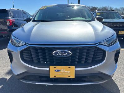2023 Ford Escape — detail view