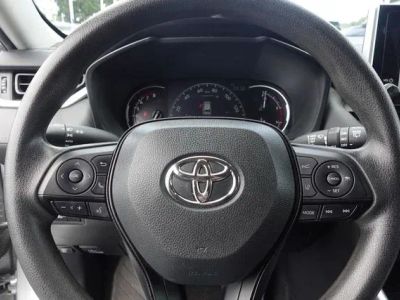 2024 Toyota RAV4 — photo 15 view