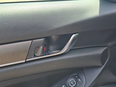 2019 Honda Accord Sedan — photo 18 view