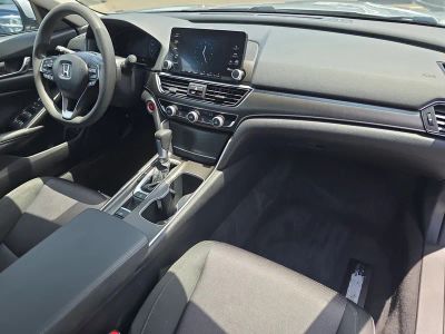 2019 Honda Accord Sedan — photo 11 view