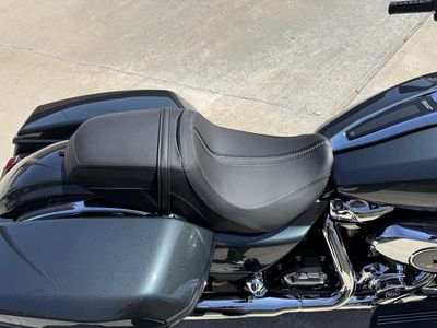 2025 Harley-Davidson FLHX - Street Glide — photo 13 view