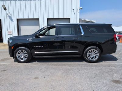 2024 GMC Yukon XL - Photo 2