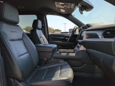 2024 GMC Yukon XL - Photo 24
