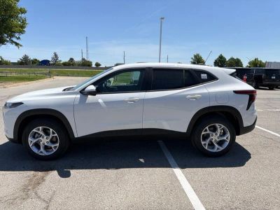 2026 Chevrolet Trax — engine compartment view