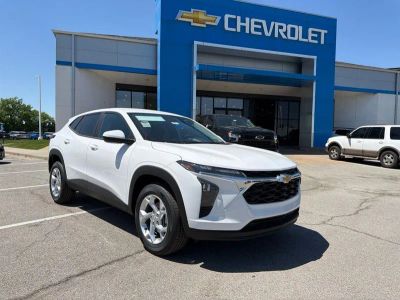 2026 Chevrolet Trax 1TR58 — front three-quarter view