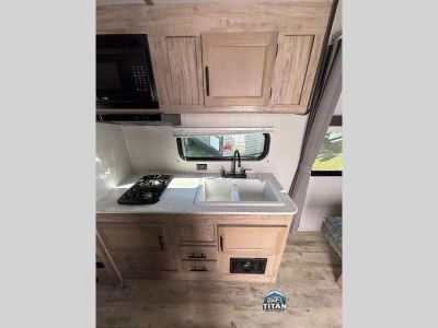 2023 Gulf Stream RV Kingsport Ultra Lite - Photo 11