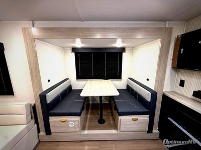 2026 East to West Acclaim - Photo 8