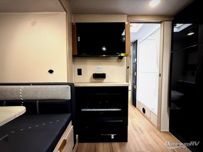 2026 East to West Acclaim - Photo 9