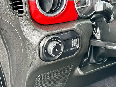 2023 Jeep Wrangler — photo 10 view