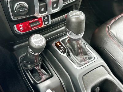 2023 Jeep Wrangler — photo 17 view