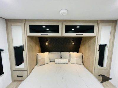 2026 Grand Design Imagine XLS - Photo 7