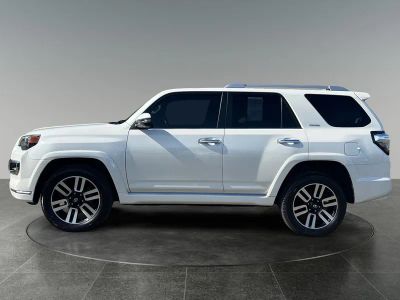2021 Toyota 4Runner — detail view