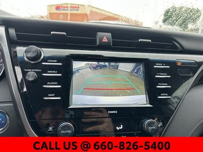 2020 Toyota Camry Hybrid — photo 18 view