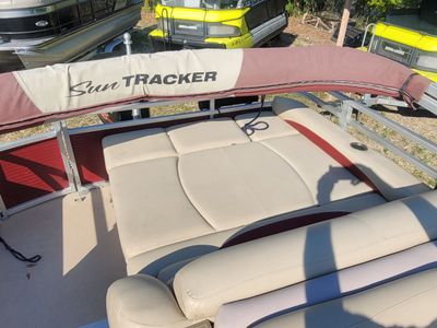 2013 Sun Tracker PARTY BARGE 254 XP3 - Photo 11