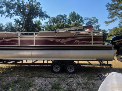2013 Sun Tracker PARTY BARGE 254 XP3 - Photo 4