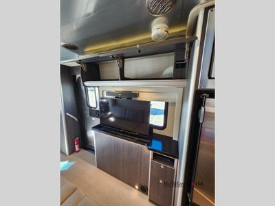 2021 Airstream Atlas - Photo 13