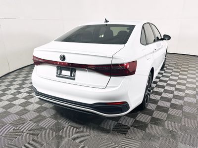 2026 Volkswagen Jetta - Photo 3