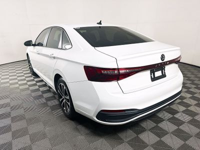 2026 Volkswagen Jetta - Photo 5