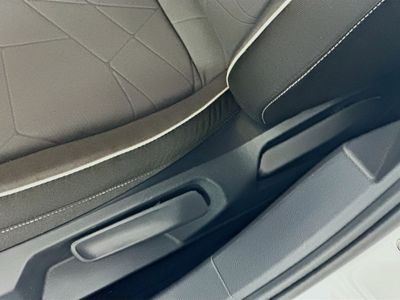 2026 Volkswagen Jetta - Photo 13