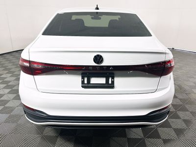 2026 Volkswagen Jetta - Photo 4