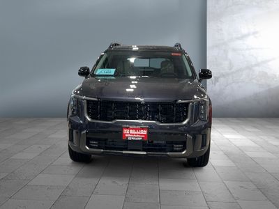 2025 Kia Sorento — side profile view