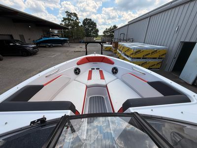 2016 Glastron GTS 207 - Photo 23
