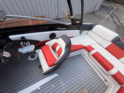 2016 Glastron GTS 207 - Photo 36