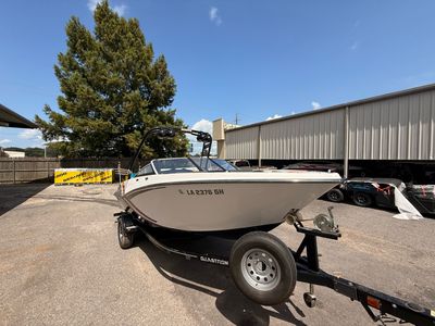 2016 Glastron GTS 207 - Photo 11
