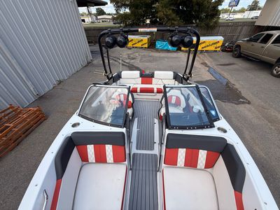 2016 Glastron GTS 207 - Photo 27
