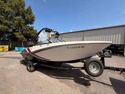 2016 Glastron GTS 207 - Photo 10