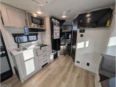 2026 Jayco Jay Feather Air — photo 16 view
