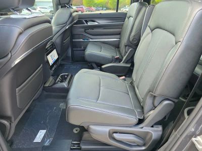2026 Jeep Grand Wagoneer L — photo 9 view
