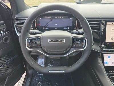 2026 Jeep Grand Wagoneer L — photo 18 view