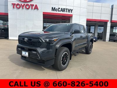 2025 Toyota Tacoma i-FORCE MAX - Photo 2