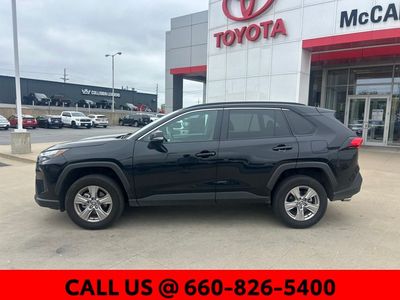2025 Toyota RAV4 - Photo 9
