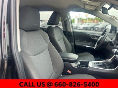 2025 Toyota RAV4 - Photo 22