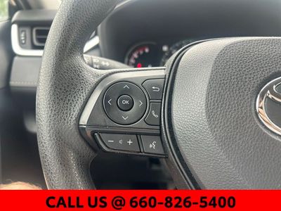 2025 Toyota RAV4 - Photo 12