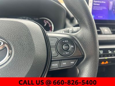 2025 Toyota RAV4 - Photo 13
