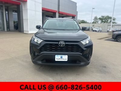 2025 Toyota RAV4 - Photo 2