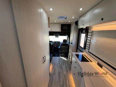2025 Pleasure-Way PLATEAU XLRB — interior view