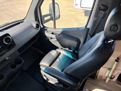 2025 Pleasure-Way PLATEAU XLRB — photo 9 view