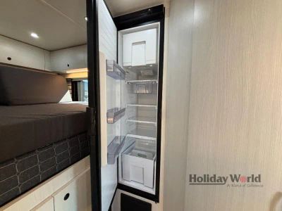2025 Pleasure-Way PLATEAU XLRB — photo 14 view